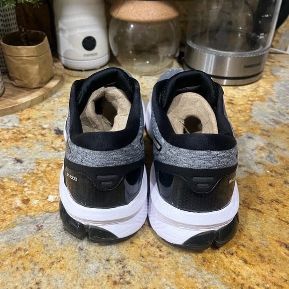 ASICS GT 1000 size 6.5 - Picture 4 of 8